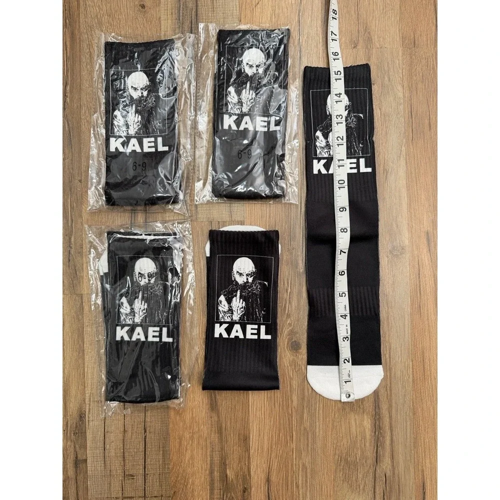 The Unbranded Brand bundle pairs